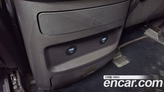Hyundai Staria 2024 — Photo 14/32