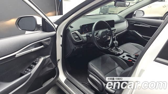 Kia Seltos 2025 — ფოტო 10/20