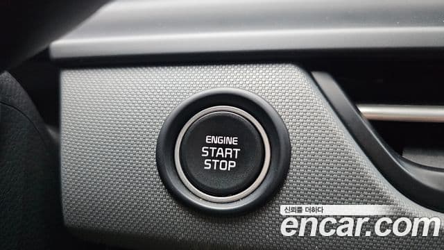 Kia Seltos 2025 — ფოტო 17/20