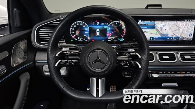 Mercedes-Benz GLE-Class 2025 — Photo 16/36