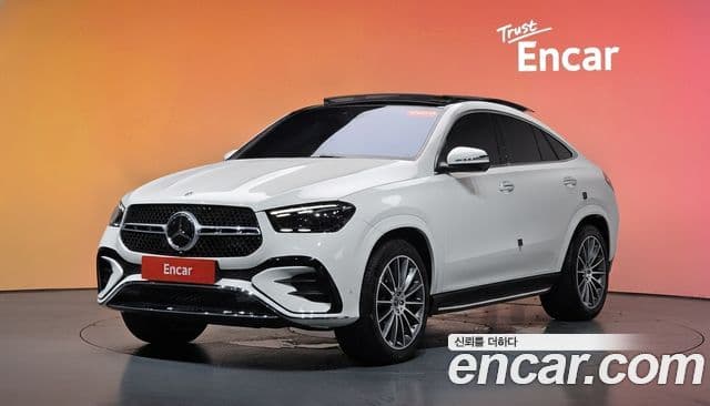 Mercedes-Benz GLE-Class 2025 — Photo 21/36