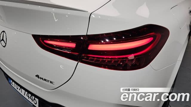 Mercedes-Benz GLE-Class 2025 — Photo 20/36