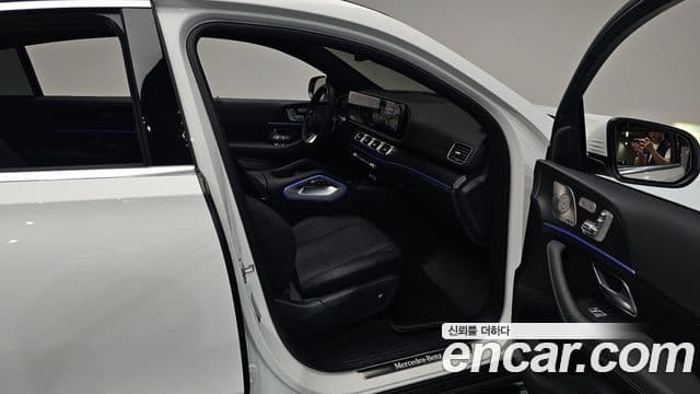 Mercedes-Benz GLE-Class 2025 — Photo 22/36