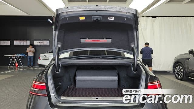 Genesis G90 2025 — Photo 32/43