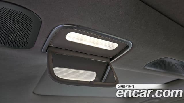 Genesis G90 2025 — Photo 12/43