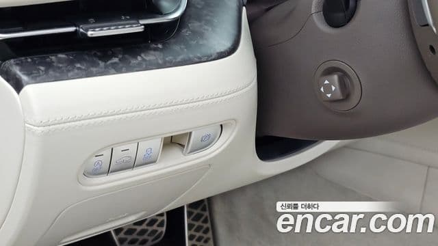 Genesis G90 2025 — Photo 15/43