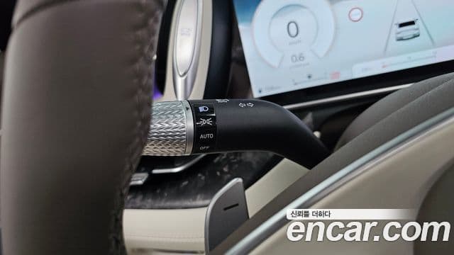 Genesis G90 2025 — Photo 31/43