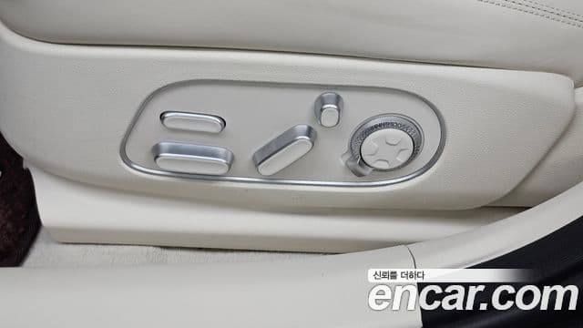 Genesis G90 2025 — Photo 24/43