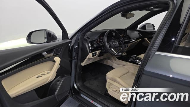 Audi Q5 2022 — ფოტო 10/20