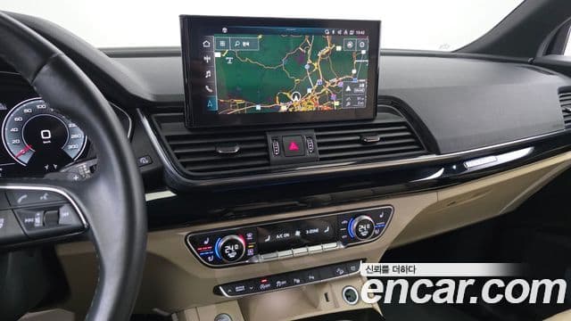 Audi Q5 2022 — ფოტო 15/20