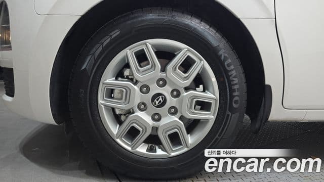 Hyundai Staria 2026 — фото 4 из 20