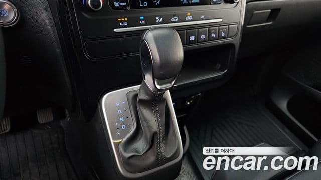 Hyundai Staria 2026 — ფოტო 8/20