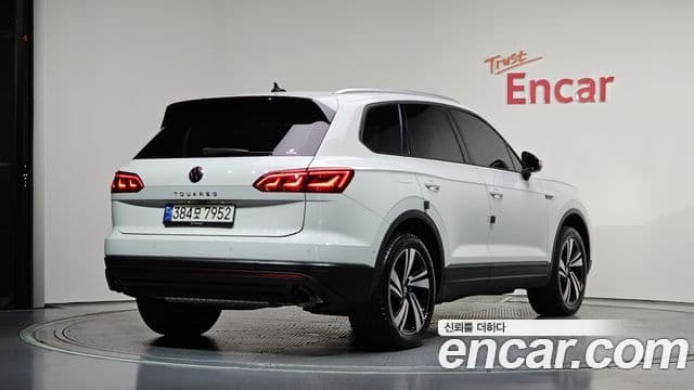 Volkswagen Touareg 2023 — Şəkil 2/20