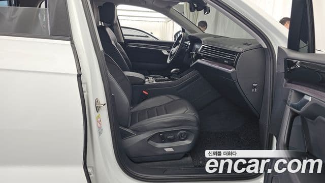 Volkswagen Touareg 2023 — Şəkil 11/20