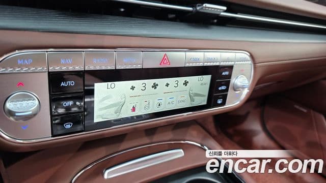 Genesis G90 2022 — ფოტო 18/20