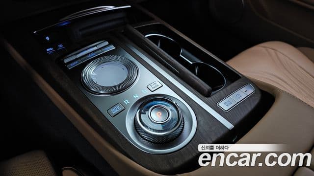 Genesis Electrified G80 2022 — Şəkil 9/20
