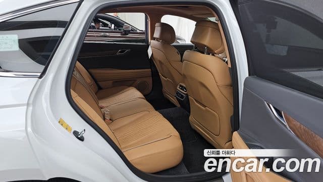 Genesis Electrified G80 2022 — Şəkil 12/20
