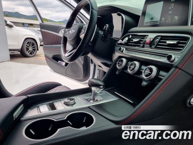 Genesis G70 2018 — ფოტო 10/19