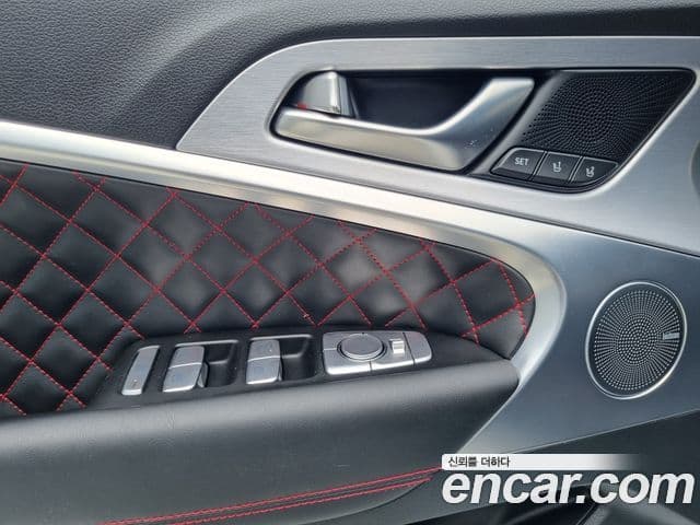 Genesis G70 2018 — ფოტო 14/19