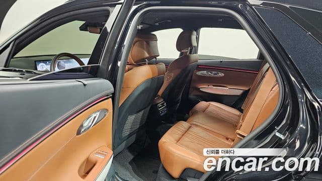 Genesis GV70 2025 — ფოტო 11/20
