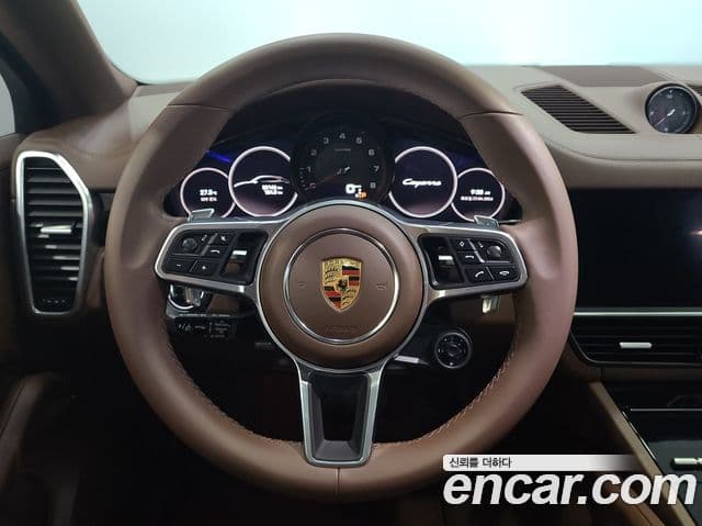Porsche Cayenne 2023 — ფოტო 12/20