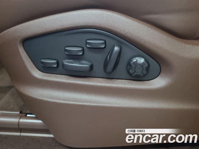 Porsche Cayenne 2023 — ფოტო 19/20