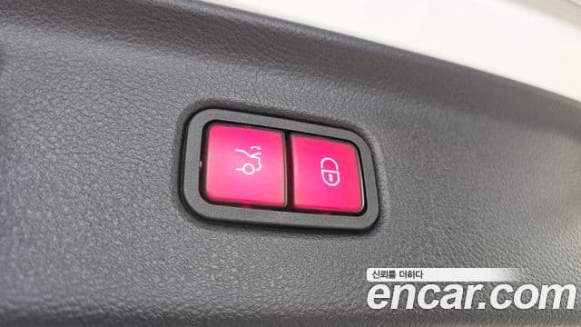 Mercedes-Benz S-Class 2022 — Photo 7/33