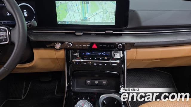 Kia Carnival 2023 — Şəkil 15/20