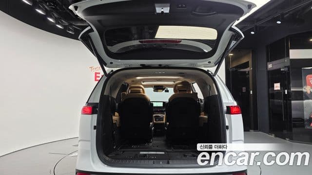 Kia Carnival 2023 — Şəkil 20/20