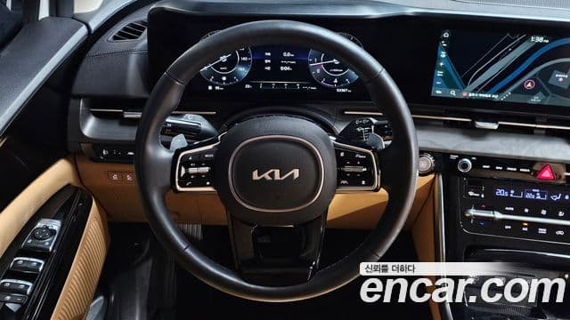 Kia Carnival 2023 — Şəkil 14/20