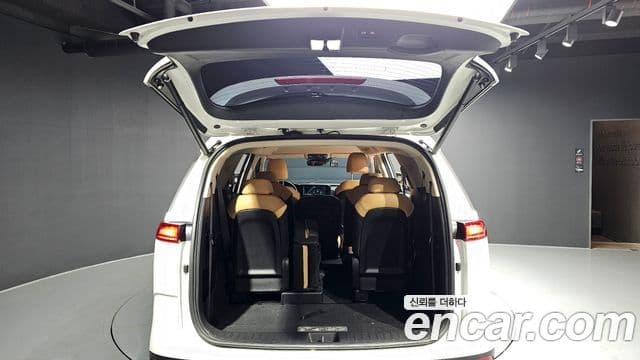 Kia Carnival 2023 — Şəkil 20/20