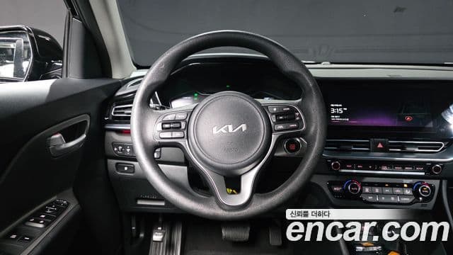 Kia Niro 2021 — Şəkil 13/20