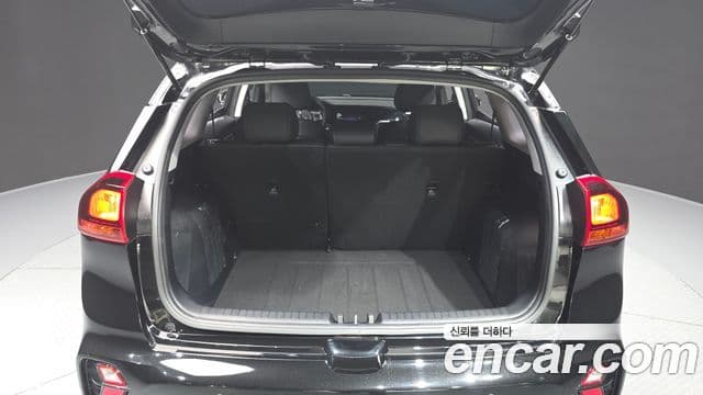 Kia Niro 2021 — Şəkil 20/20