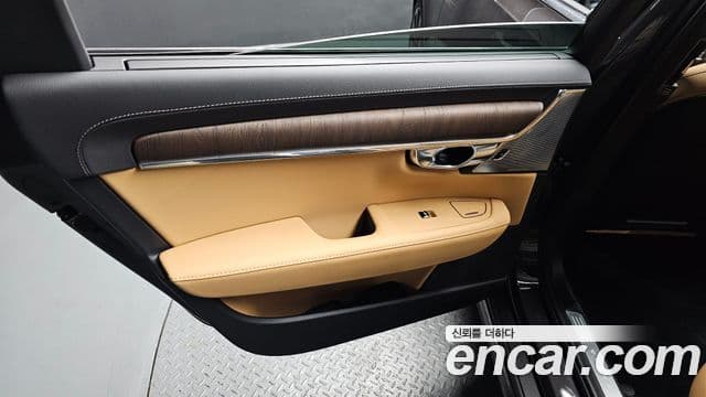Volvo S90 2024 — Photo 19/35