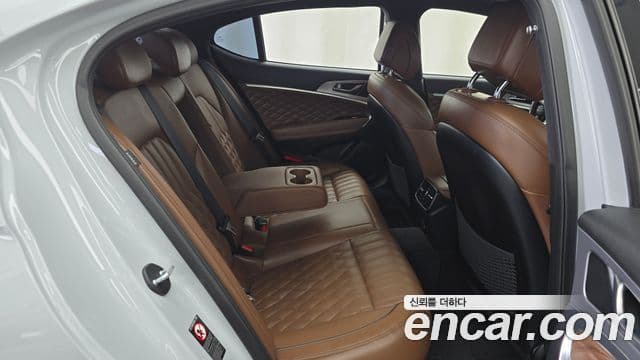 Genesis G70 2019 — ფოტო 20/34