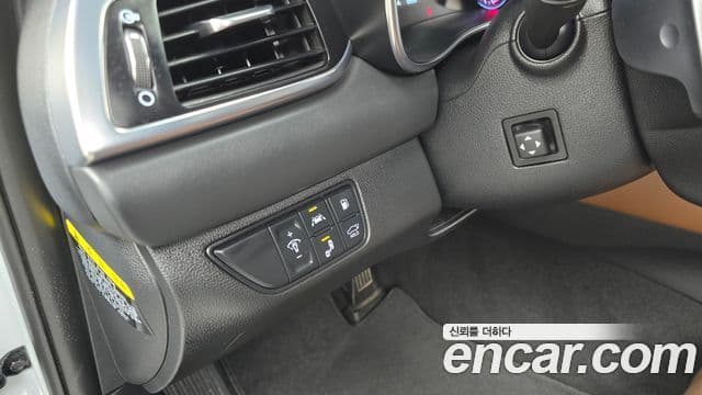 Genesis G70 2019 — ფოტო 19/34