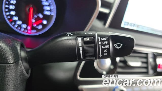 Genesis G70 2019 — ფოტო 16/34