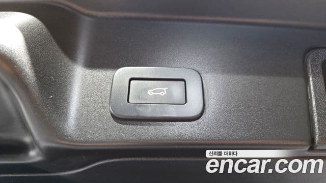 Land Rover Range Rover Evoque 2024 — Фото 17/20