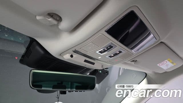 Land Rover Range Rover Evoque 2024 — Фото 19/20