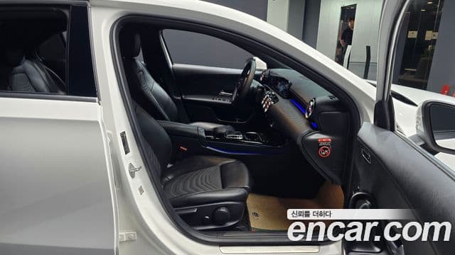 Mercedes-Benz A-Class 2020 — ფოტო 11/20