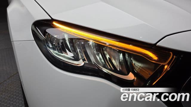 Mercedes-Benz E-Class 2025 — Photo 28/34