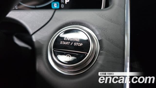 Mercedes-Benz E-Class 2025 — Photo 6/34