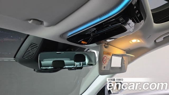 Mercedes-Benz E-Class 2025 — Photo 34/34