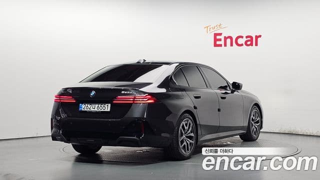 BMW 5 Series 2026 — ფოტო 2/20
