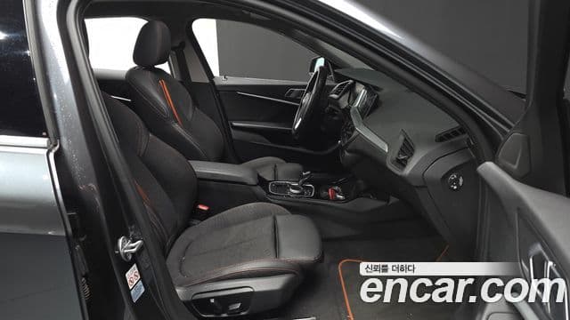 BMW 1 Series 2020 — Şəkil 12/20