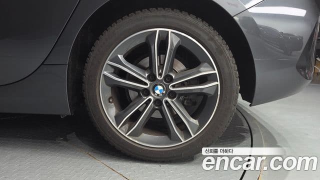 BMW 1 Series 2020 — Photo 13/30