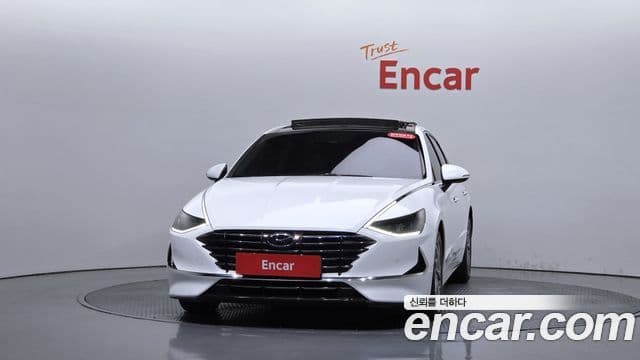 Hyundai Sonata Hybrid 2019 — Photo 29/33