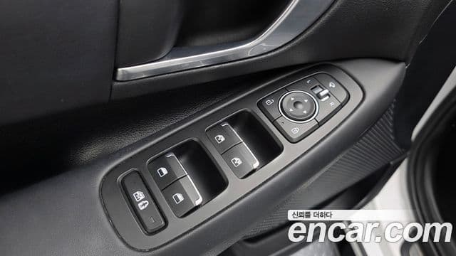 Hyundai Sonata Hybrid 2019 — Photo 7/33