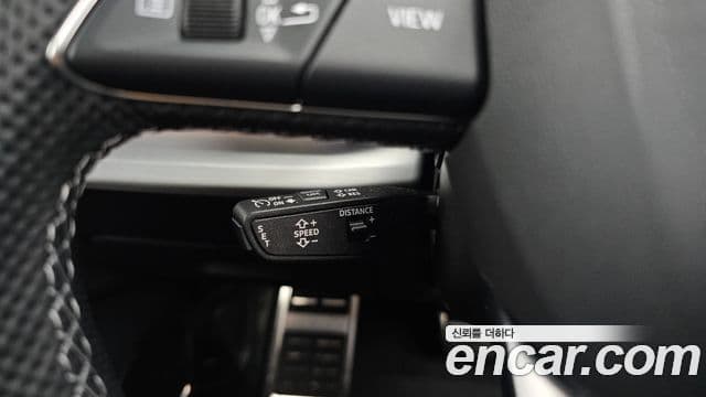Audi Q8 2025 — Photo 34/37
