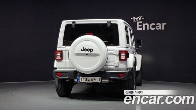 Jeep Wrangler 2022 — ფოტო 4/20